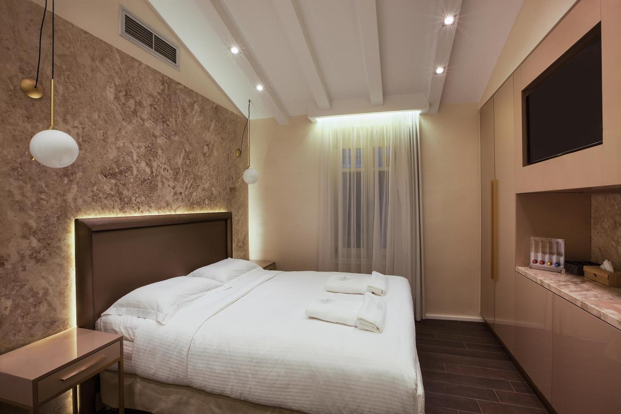 Junior Suite with Private Terrace and Panoramic View,820876580:JPEG
