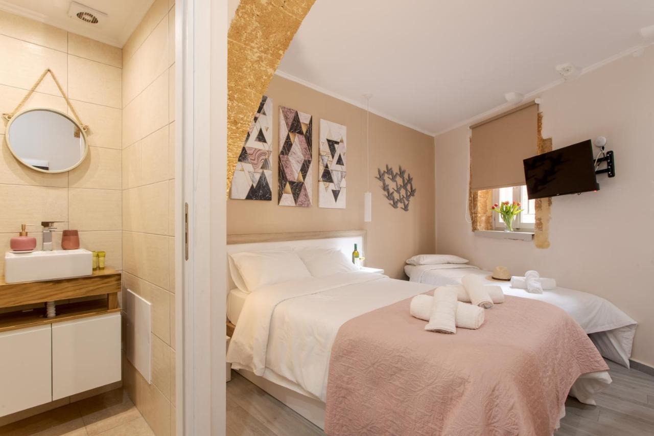 Dreibettzimmer mit eigenem Bad