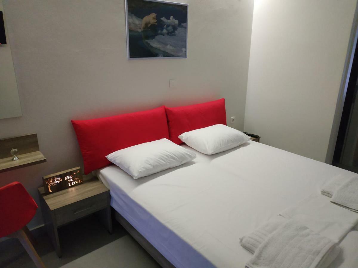 Zweibettzimmer mit Dusche